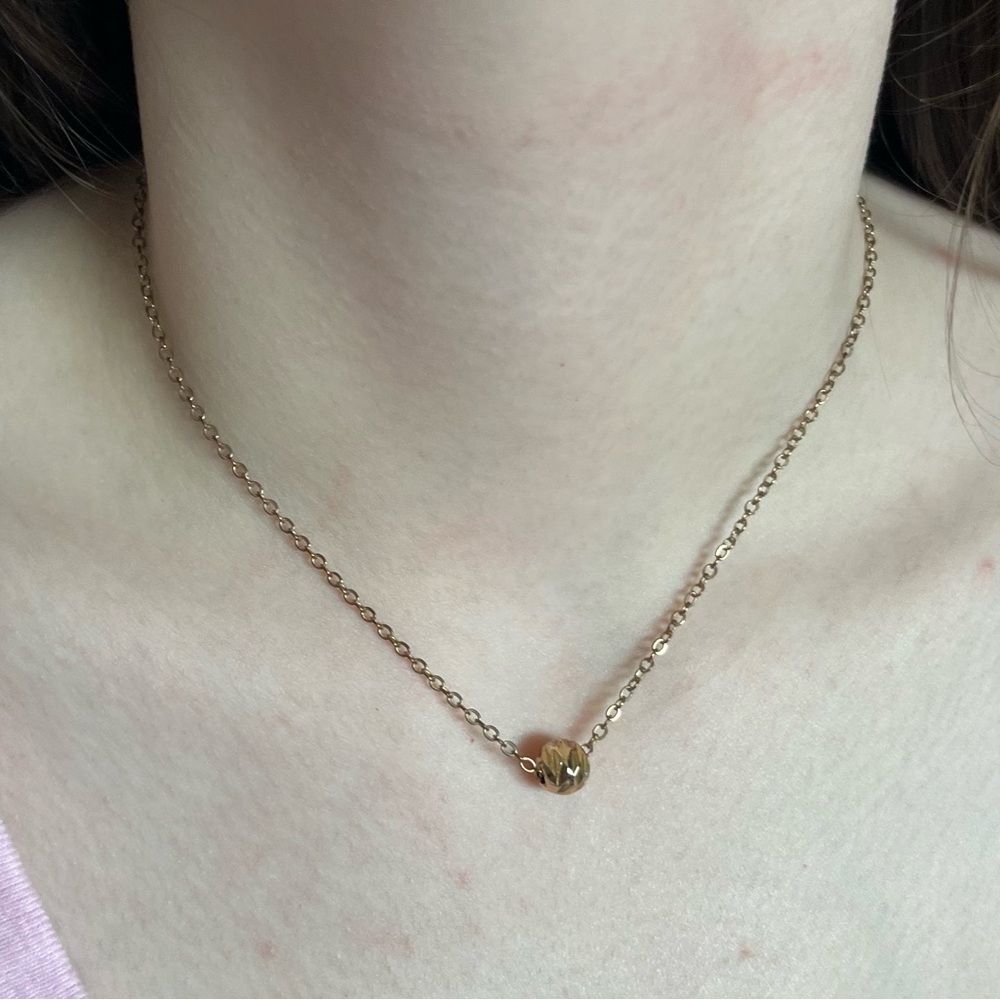 Elegant Gold Necklace